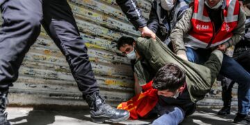 ‘Çew nêeşkeno bêqanûnî heqê bingeyînî sînordar biko’