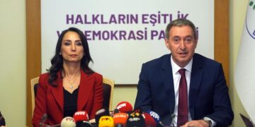 Heyeta DEM Partiyê di 19ê mehê de biçe Sîlîvriyê