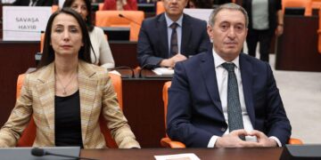 Heyeta DEM Partiyê ji bo serdana girtiyên li Silîvriyê dê serlêdan bike