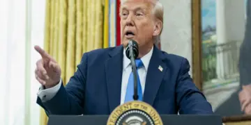 Trumpî Îran tehdît kerd: Ganî bê şert teslîm bibo