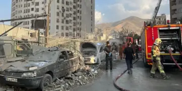 Di êrişên li ser Îranê de 95 kes birîndar bûn