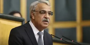 Mîthat Sancar bî endamê heyetê Îmralîyî