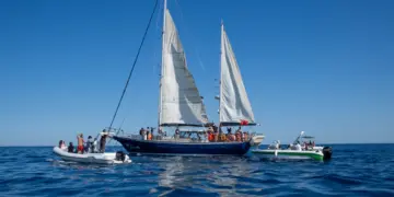 Keştiya hetkarî ke şîyêne Filîstîn ameye vindarnayene