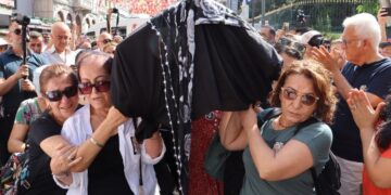 ‘No meydan, meydanê Dayîka Emîne yo’