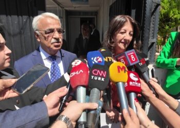 Şandeya Îmraliyê dê sibe bi Wezîrê Dadê re hevdîtinê bike