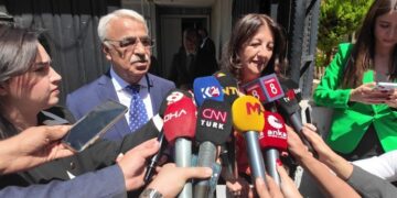 Şandeya Îmraliyê dê sibe bi Wezîrê Dadê re hevdîtinê bike