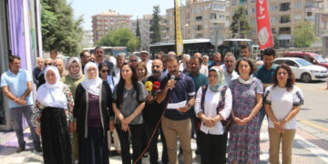 Hêrsa li dijî êrîşa ser Kurdî mezin dibe: Kurdî xeta me ya sor e