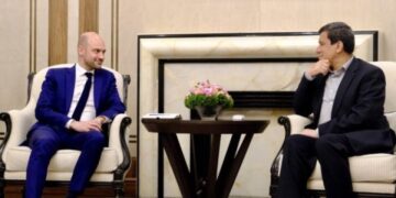 Wezîrê Fransayê Barrot û Mazlûm Evdî civiyan