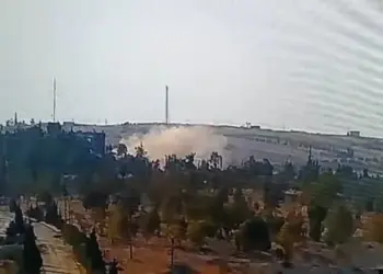 Dewleta tirk dora bendeva Tişrînê topbaran kir