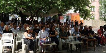 Mihrîcana Mûnzûrê didome: Şertên ku aştî lê tune be demokrasî ne pekan e