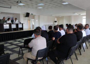 Bi hembarîya Şaredarîya Çinar û MED-DER’î kursê kurdkî dest pêkerd