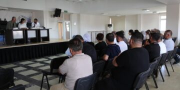 Bi hembarîya Şaredarîya Çinar û MED-DER’î kursê kurdkî dest pêkerd