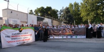 Sazî û partiyên li Amedê: 14ê Tîrmehê li dijî tarîtiya faşîzmê ye 