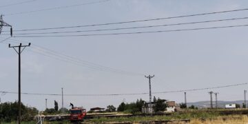 Li deşta Fîsê agir bi zeviyê ket