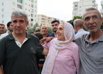 Veysî Aktaş gihişt Amedê: Em ê Girava Îmraliyê bikin girava aştiyê