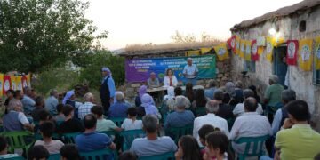 Civînên gel bi girseyî didomin