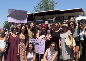 Ayşe Panuş veradîyaye