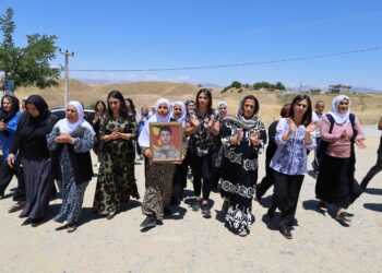 Bi girseyî çûn serdana şîna Mûsa Kaya 