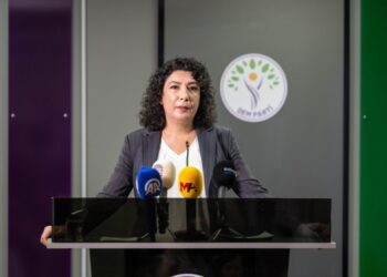 Halîde Turkoglu: Ma do Aştî û Komelê Demokratîkî awan bikerê