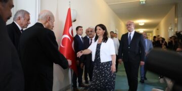 Pêvînayîşê Heyetê Îmraliyî Bahçelî reyde dest pêkerd