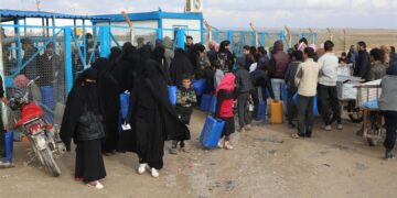 812 kes ji Kampa Holê vegeriyan Iraqê