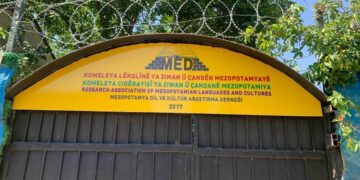 MED-DER’î de atolyeya kirmanckî ya daraxê mamosteyîye dest pêkerd