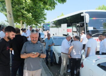 Seba merasîmê veşnayîşê çekan Amed ra kewtî rayîr