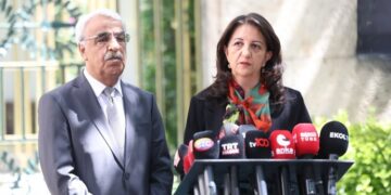 Şandeya DEM Partiyê çû Îmraliyê