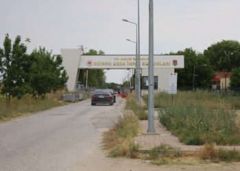 Hemserekê DEM Partî: Wa embazê ma serbest bimanê