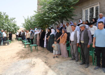 Bi girseyî serdana şîna Rojbîn Akgodan kirin