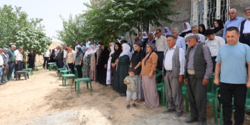 Bi girseyî serdana şîna Rojbîn Akgodan kirin