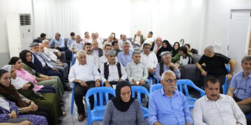 Dayikên Botanê bi kelecan li hêviya merasîma PKKê ne