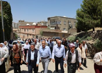 Bi girseyî serdana şîna endamên HPGê Vesek û Ertene kirin