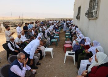 Bi girseyî serdana şîna Firat Bayrak kirin