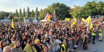 Bi hezaran Kurd di mihrîcana li Swîsreyê de civîyan