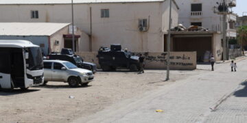 Polîsan vera tezîyeya Tunçî heme camîyî qedexe kerdî