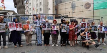 ‘Murat Aslan di bin çavan de înfaz kirin’