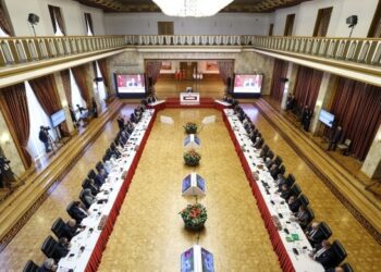 Navên endamên komîsyonê yên nû ji Serokatiya Meclîsê re hatin şandin