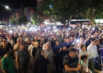 Li Êlihê dirûşmeya ‘Bijî serok Apo’ olan da