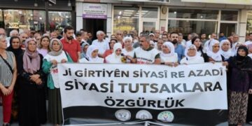 Saziyên Mêrsînê: Ji Abdullah Ocalan û girtiyên siyasî re azadî