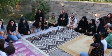 ‘Jin di avakirina pêvajoyê de rolek pêşeng lîstine’