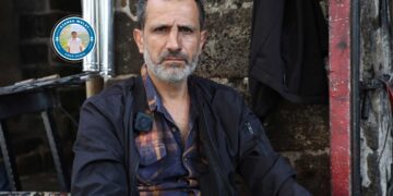 ‘No kuçe de verî vengê çakûçan berz biyêne’