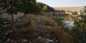 Tiryakkêş û ereqvexwar Çemê Malabadê qirêj dikin