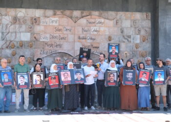 Polîsan ew 3 caran binçav kir û dawiyê winda kir