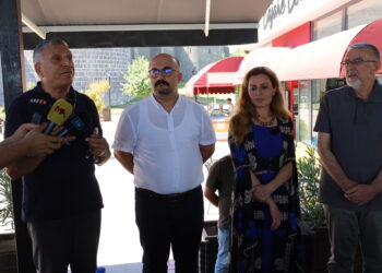 Ji wêjekarên kurd peyama hevpar: Yekîtiya demokratîk