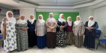 Îzmîr de Dayîkê Aştîye qedexeyê kurdkî şermezar kerd