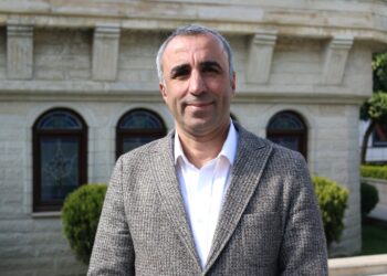 Endamê Komîsyonî yê DEM Partîyî yo Newe Celal Firat bi