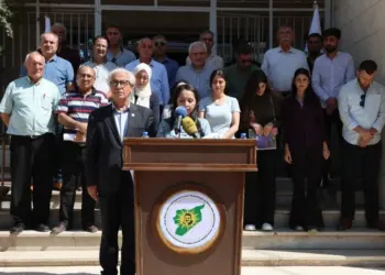 370 kesayetên navdar xwestin Abdullah Ocalan bibînin