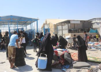 Nêzî 854 Iraqî ji kampa Holê derbasî Iraqê bûn