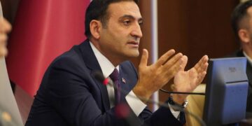 Şaredarê Beyogluyî û 16 kesê bînî tepişîyayî